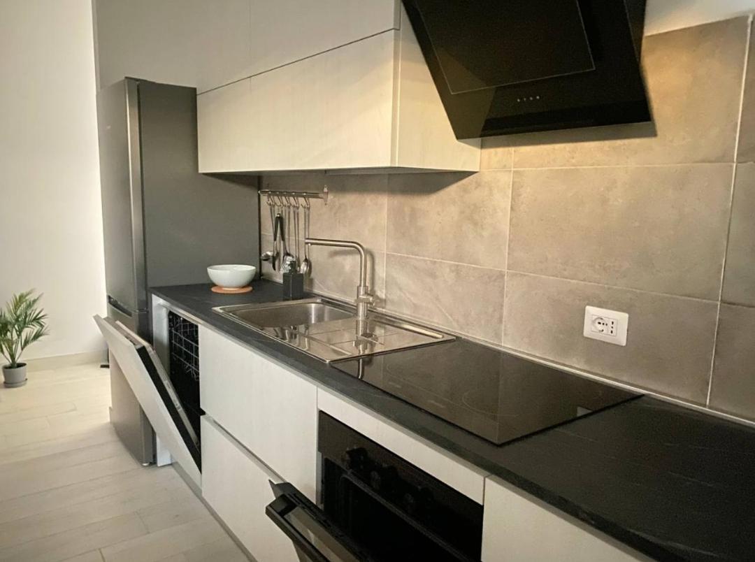 Ferienwohnung Shining House In Mailand Exterior foto